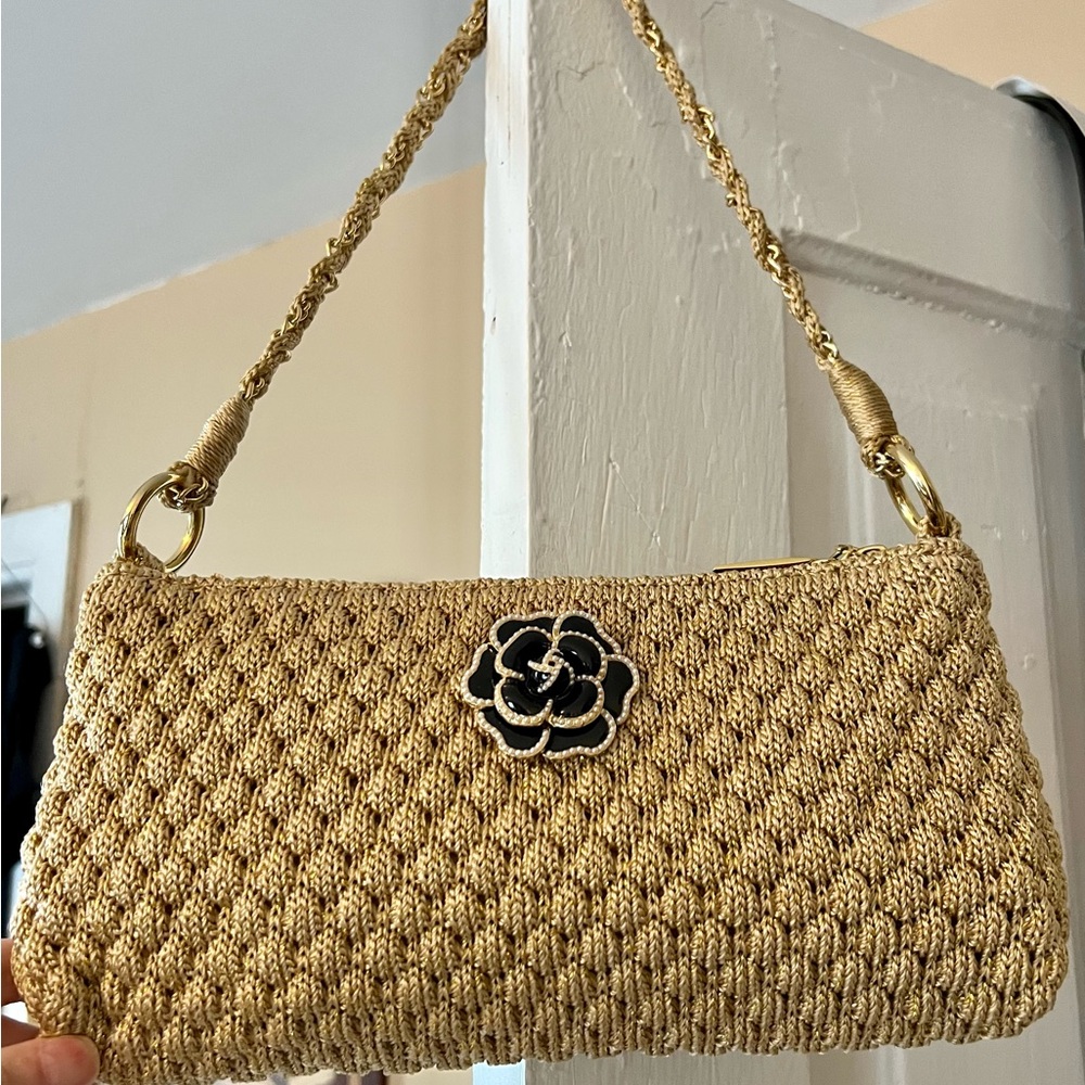 Woven Gold pattern Purse w/Brooch